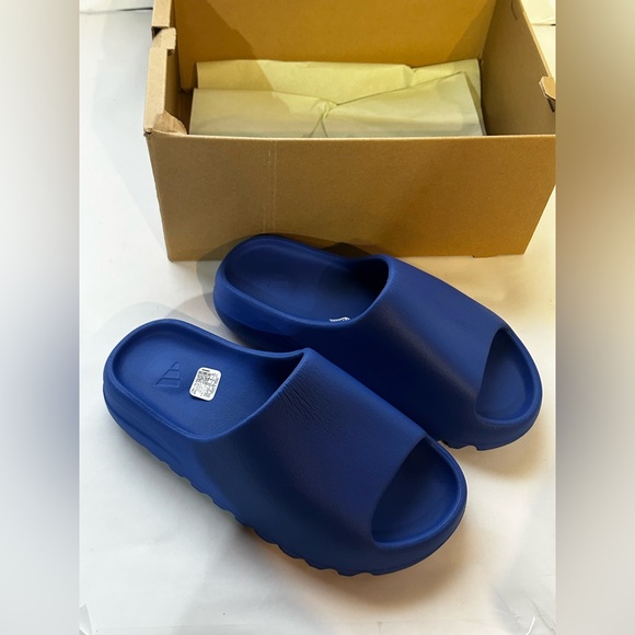 Adidas Yeezy Azure Blue Slide Sandals Mens size 9 - Picture 5 of 7